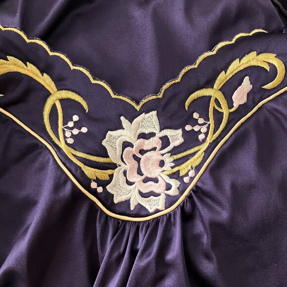Vintage 70s Vanity Fair Purple Embroidered Slip Long Nightgown M/L Romantic Glam - Picture 12 of 14
